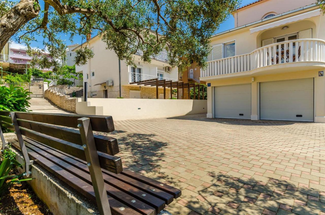 Apartments And Room Maestral Trogir Exterior photo